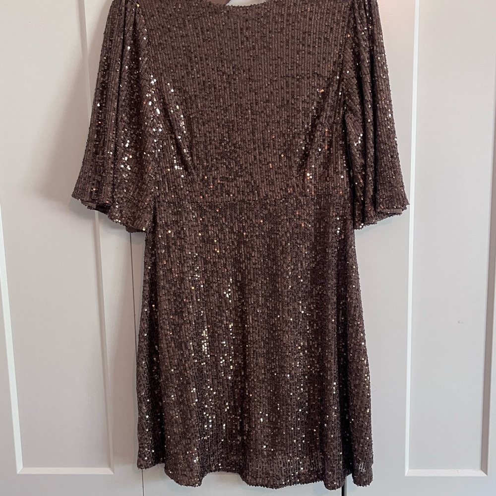 Elegant Sequin Dress in Brown